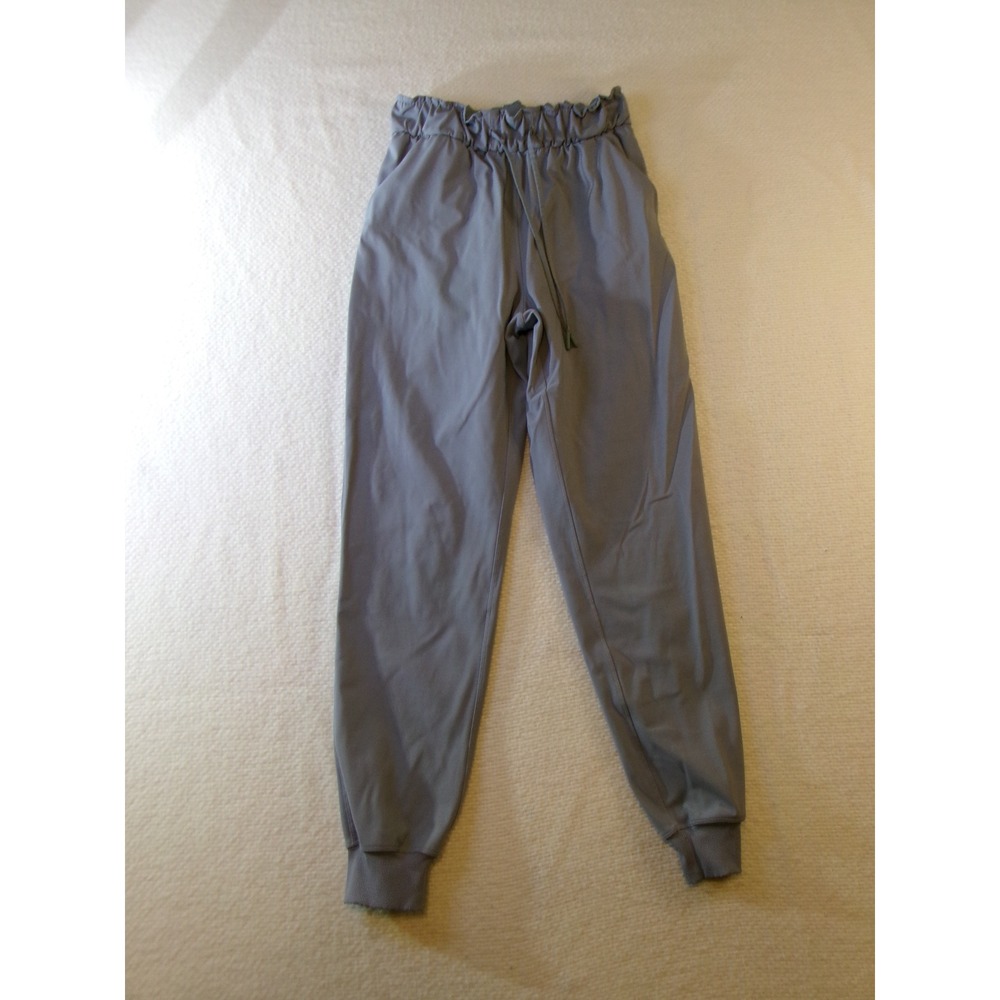 Lululemon Beyond the Studio Jogger Size 4 BlueGrey High Rise Sweatpants 7/8 Pant